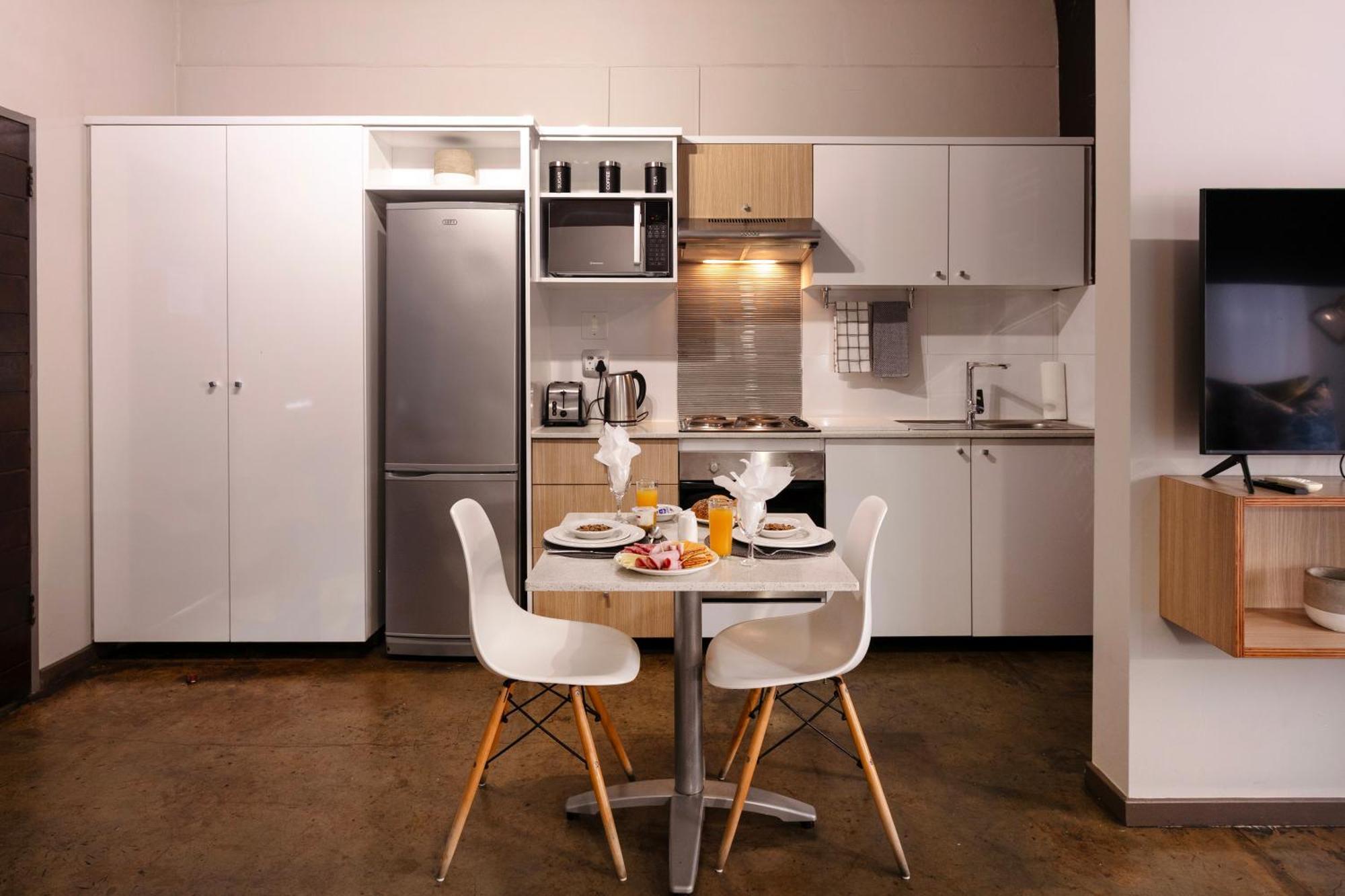 Akanani Apartments Претория Экстерьер фото