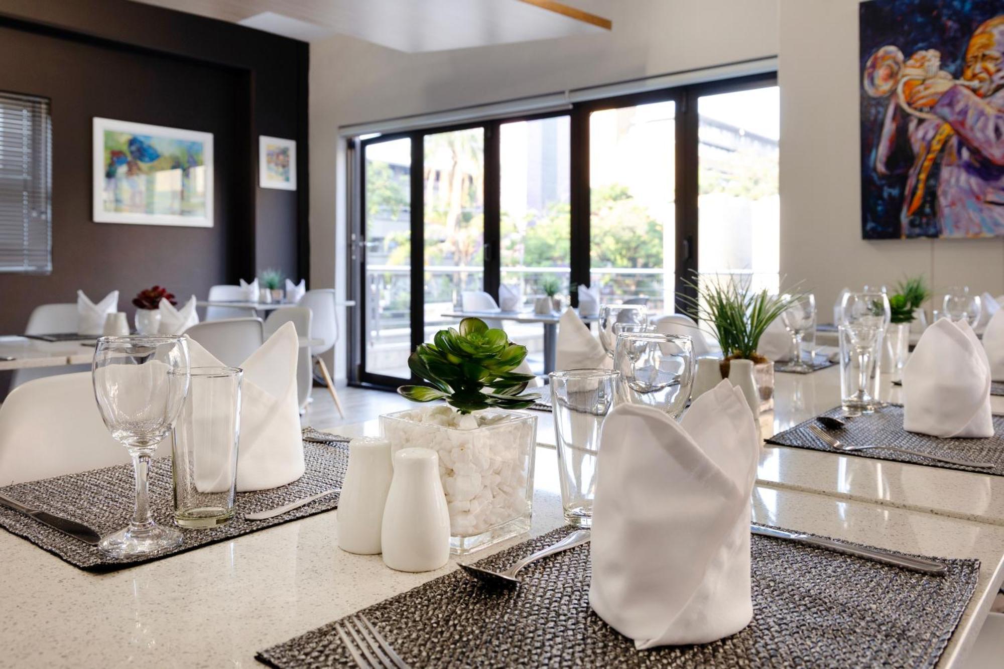 Akanani Apartments Претория Экстерьер фото